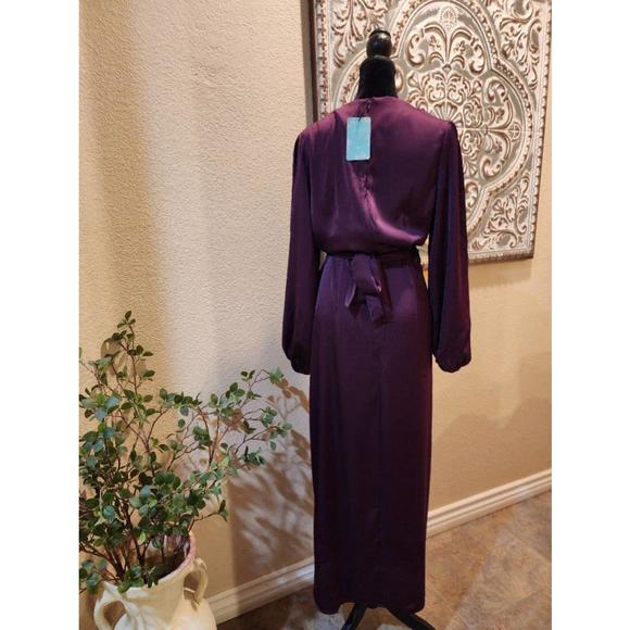♦️SOLD♦️ - PinupArt - Elegant Empire Waist Satin Maxi Dress - Size M - NWT - Picture 7 of 7